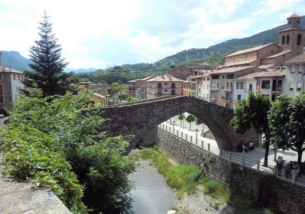Apartamento Con Encanto En El Pirineo La Pobla de Lillet Eksteriør bilde